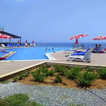 Burhans Place On The Beach & Restaurant & Pool At Rizokarpasso * Rizokarpaso
