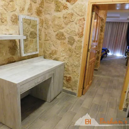 Burhans Place On The Beach & Restaurant & Pool At Rizokarpasso Bed & Breakfast *